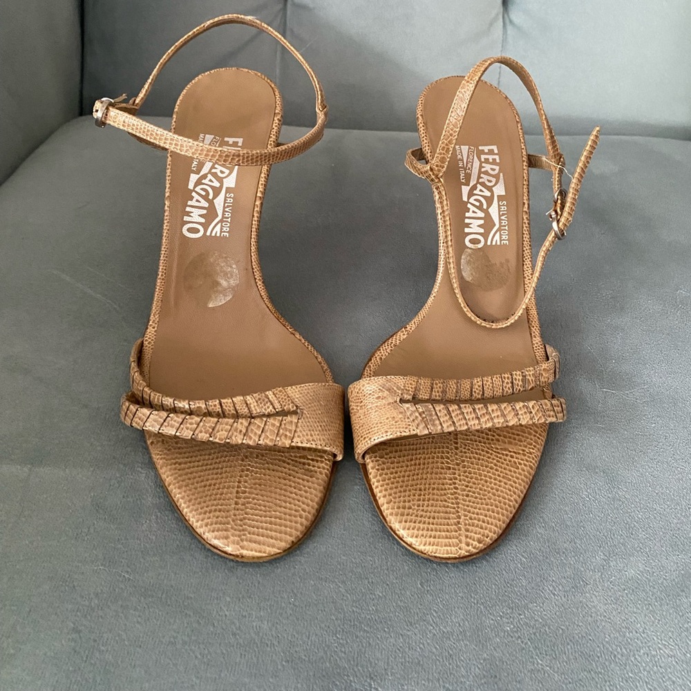 Salvatore Ferragamo heels brown strappy leather 7.5 C